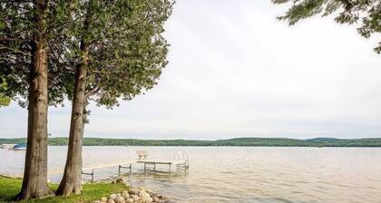 Charming Cottage- Baby Bear on Little Glen