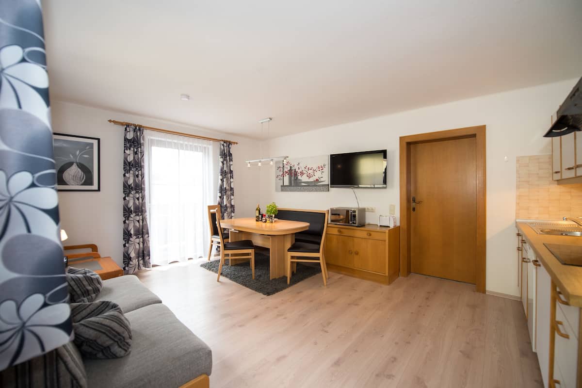 Apartment, Mountain View (5) | Living area | Smart TV