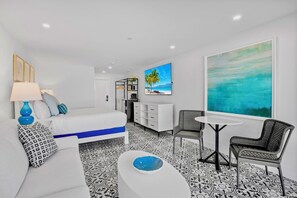 Beachfront Luxury King Suite | 1 多间卧室、高档床上用品、加厚床垫、迷你吧