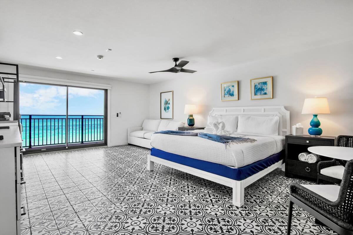 Upstairs Superior King Suite | 1 bedroom, premium bedding, pillow-top beds, iron/ironing board