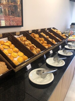 Restaurant - Legacy Hotel (Guaratingueta)