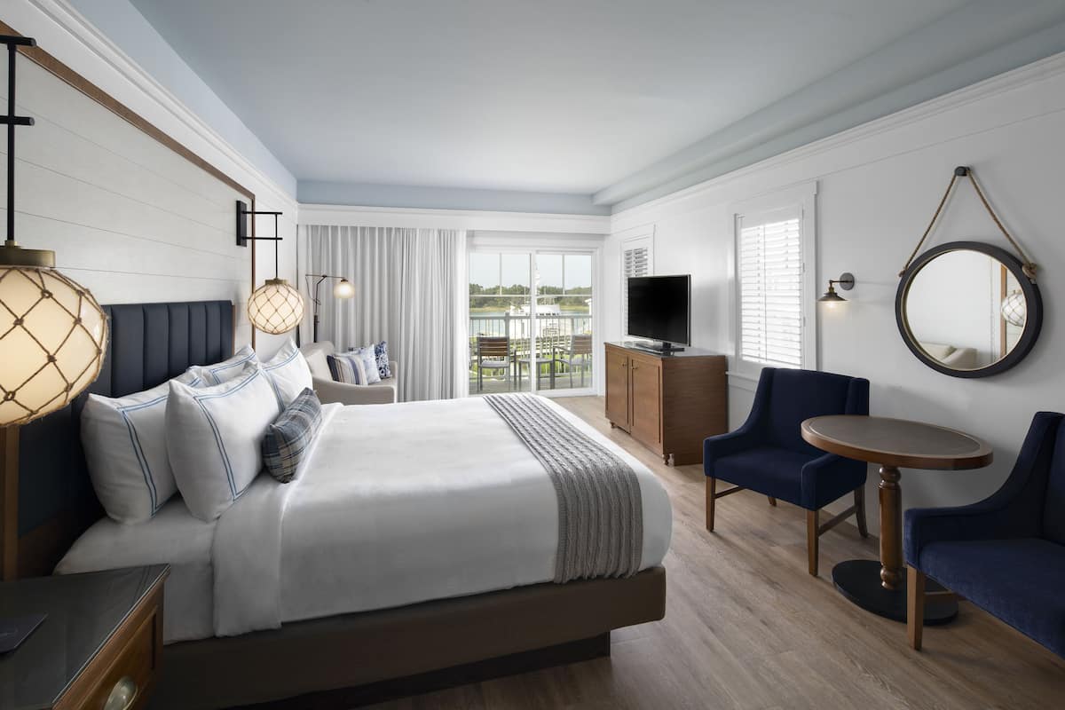 king water view | 1 bedroom, premium bedding, individually decorated