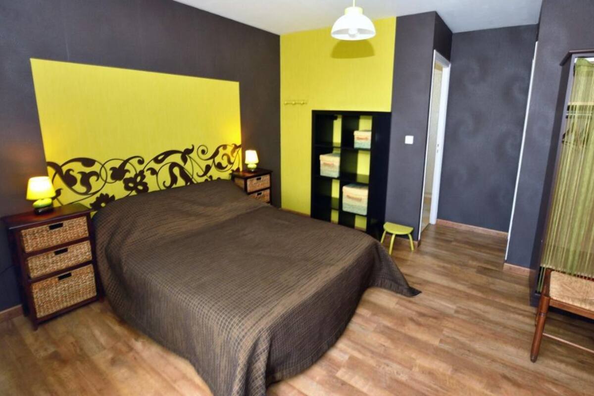 Double Room, 1 Double Bed (Chocolat) | Individually decorated, individually furnished, iron/ironing board