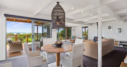 Stunning home close to beach and island attractions.
