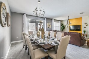 Maison, plusieurs lits | Restauration dans la chambre