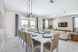 Rumah, Beberapa Tempat Tidur | Makan di kamar