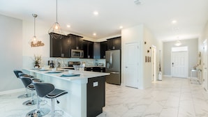 House, Multiple Beds | In-room dining
