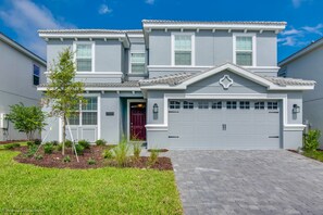 House, 6 Bedrooms | Exterior