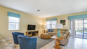 House, Multiple Beds | Living area | Flat-screen TV - Champions Gate Exec Villas- 1450rf (Davenport)