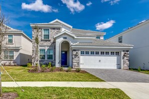 House, 6 Bedrooms | Exterior