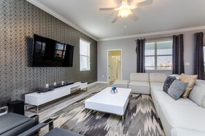 House, 6 Bedrooms | Living area | LCD TV
