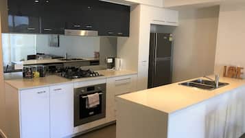 Exclusive Apartment, 2 Bedrooms, 2 Bathrooms, River View | Private kitchen | Full-sized fridge, microwave, oven, stovetop