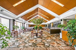 Lunch and dinner served, Korean cuisine - Alps Daeyoung Golf Village (Hoengseong)