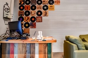 Lobby sitting area - l-stack B&B (Magong)