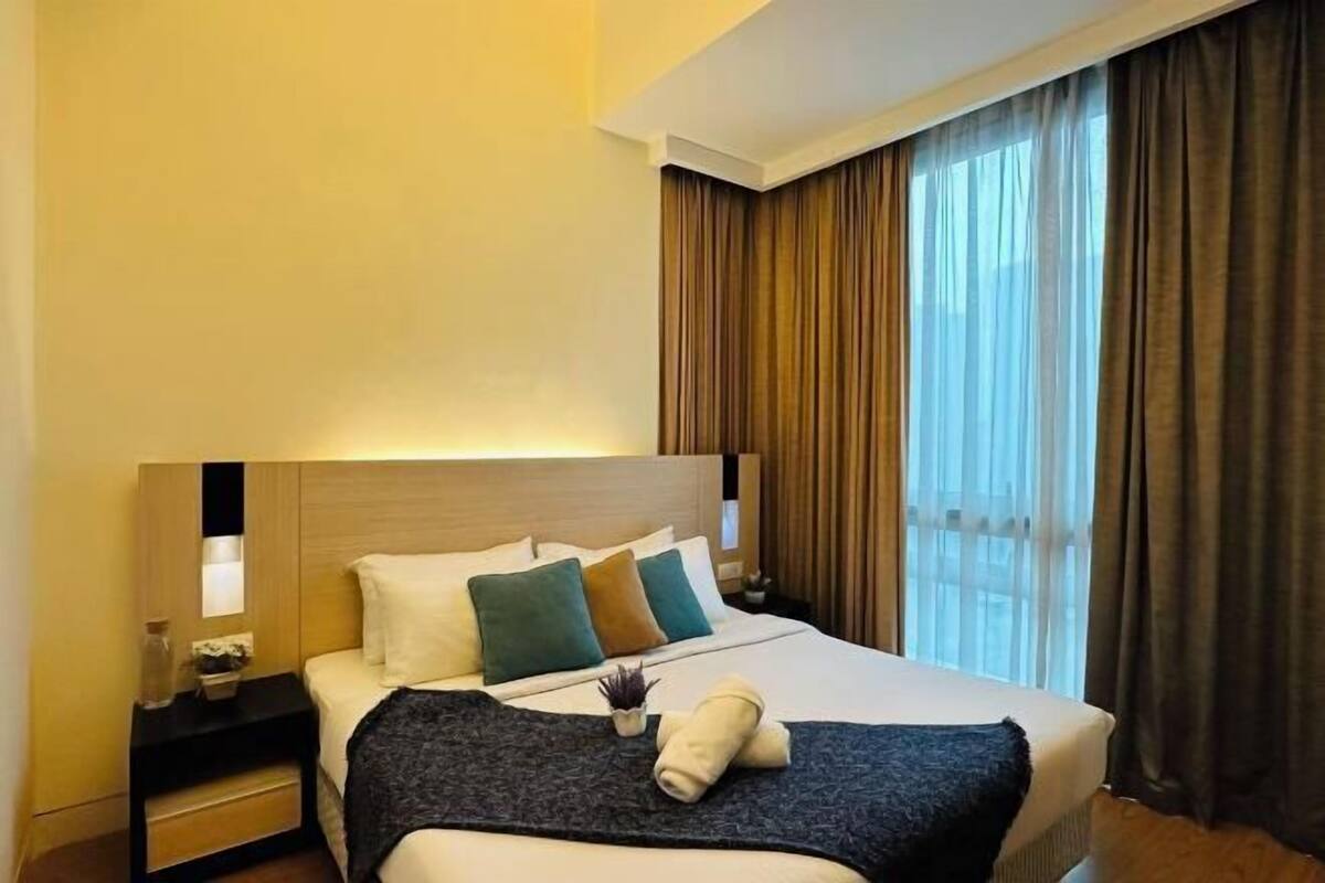 Iron/ironing board, rollaway beds, free WiFi, bed sheets