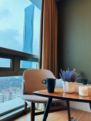 1 Bed Room Suite | Living area