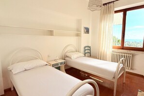 4 室のベッドルーム、ベッドシーツ