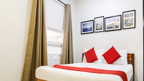 Blackout drapes, WiFi (free), bed sheets - The Rooms by Alinace at Mango (Cebu City)