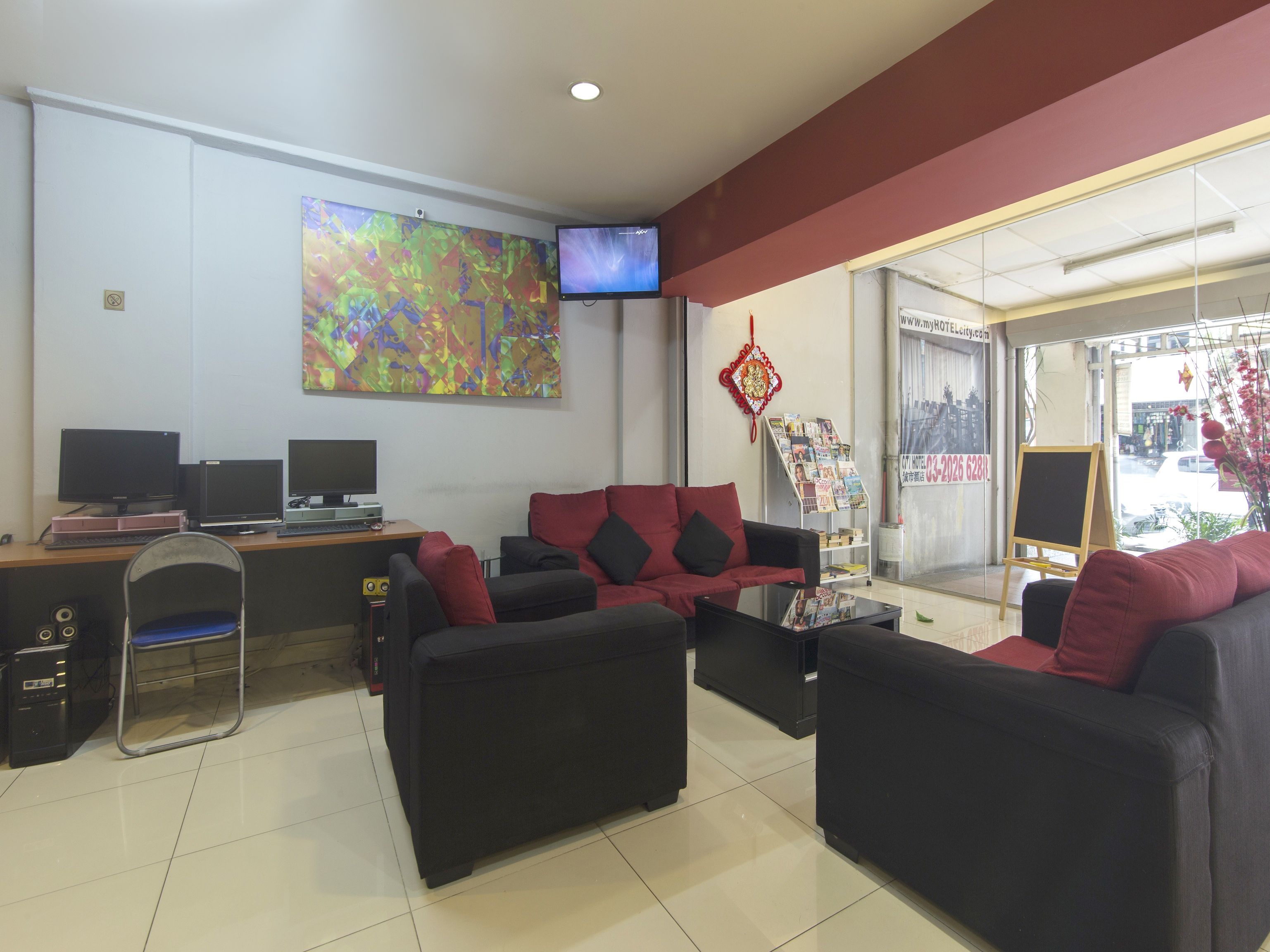 Foto - OYO 761 City Hotel