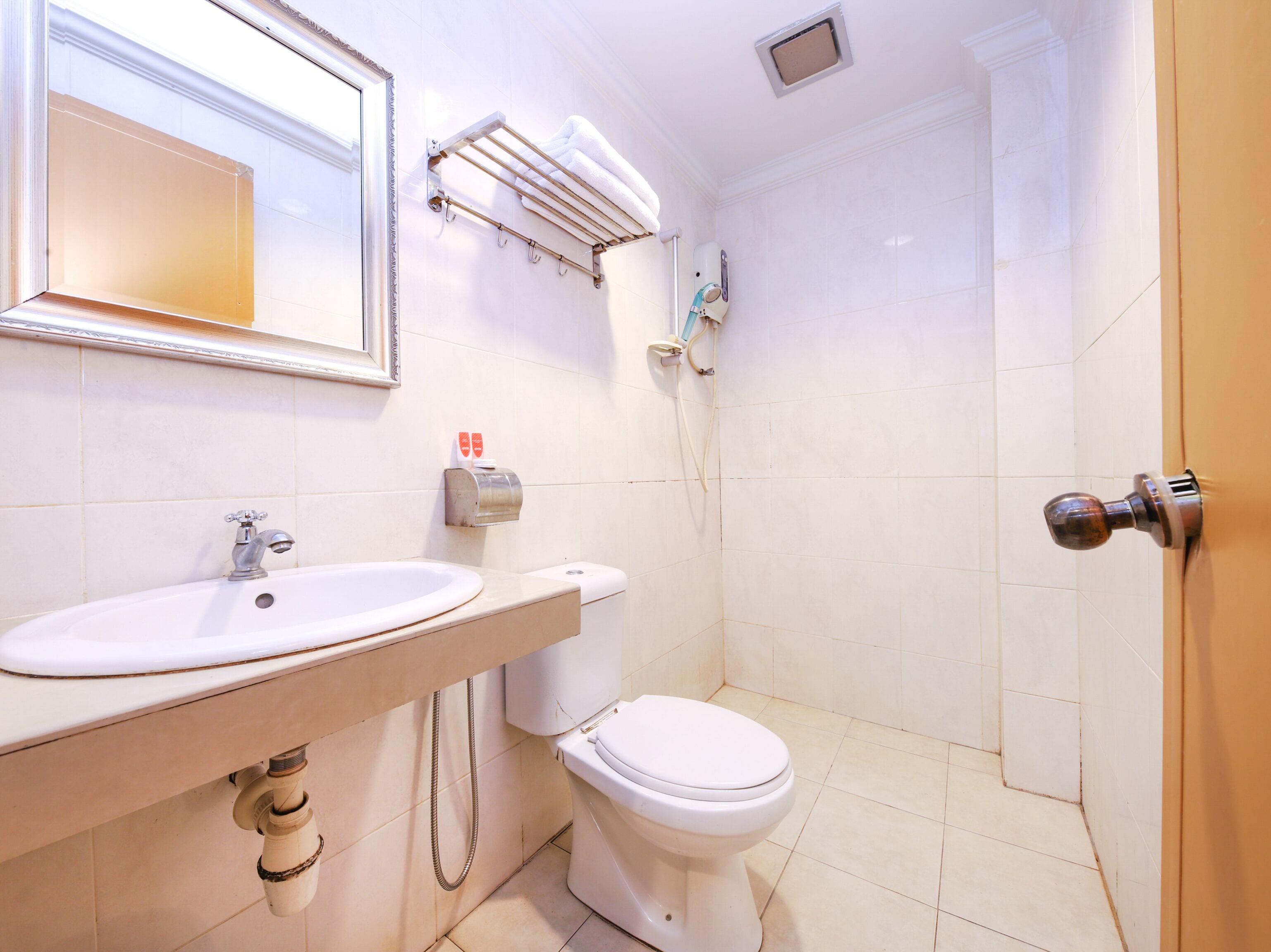 Foto - OYO 761 City Hotel