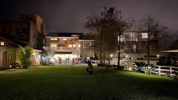 Ărea de parrillas y picnic