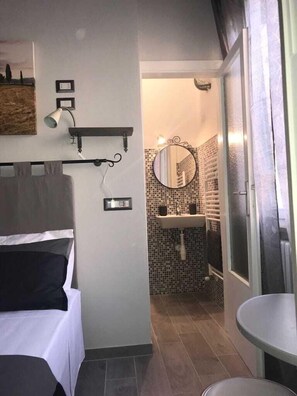 Standard Double Room | Desk, free WiFi - Cris&Giuli House (Barberino Tavarnelle)