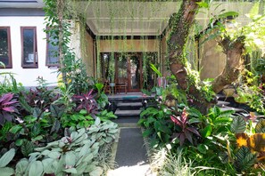 Deluxe Double Room, 1 Bedroom, Garden View | Desk, free WiFi - Jiwa's House (Ubud)