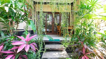 Deluxe tweepersoonskamer, 1 slaapkamer, uitzicht op tuin | Exterieur