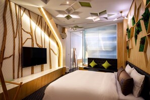 Gallery Double Room (Consecutive nights need to check in again) | Minibar, soundproofing, rollaway beds, free WiFi - Birdman Motel (Taichung)