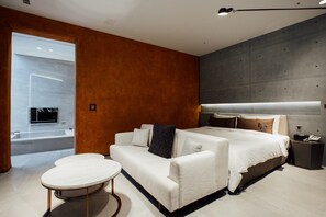 Gallery Double Room (Consecutive nights need to check in again) - Birdman Motel (Taichung)