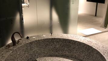 Gallery Double Room (Consecutive nights need to check in again) | Private spa tub