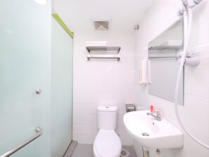 Shower, towels