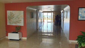 Lobby - Ocean Towers (Kingston)