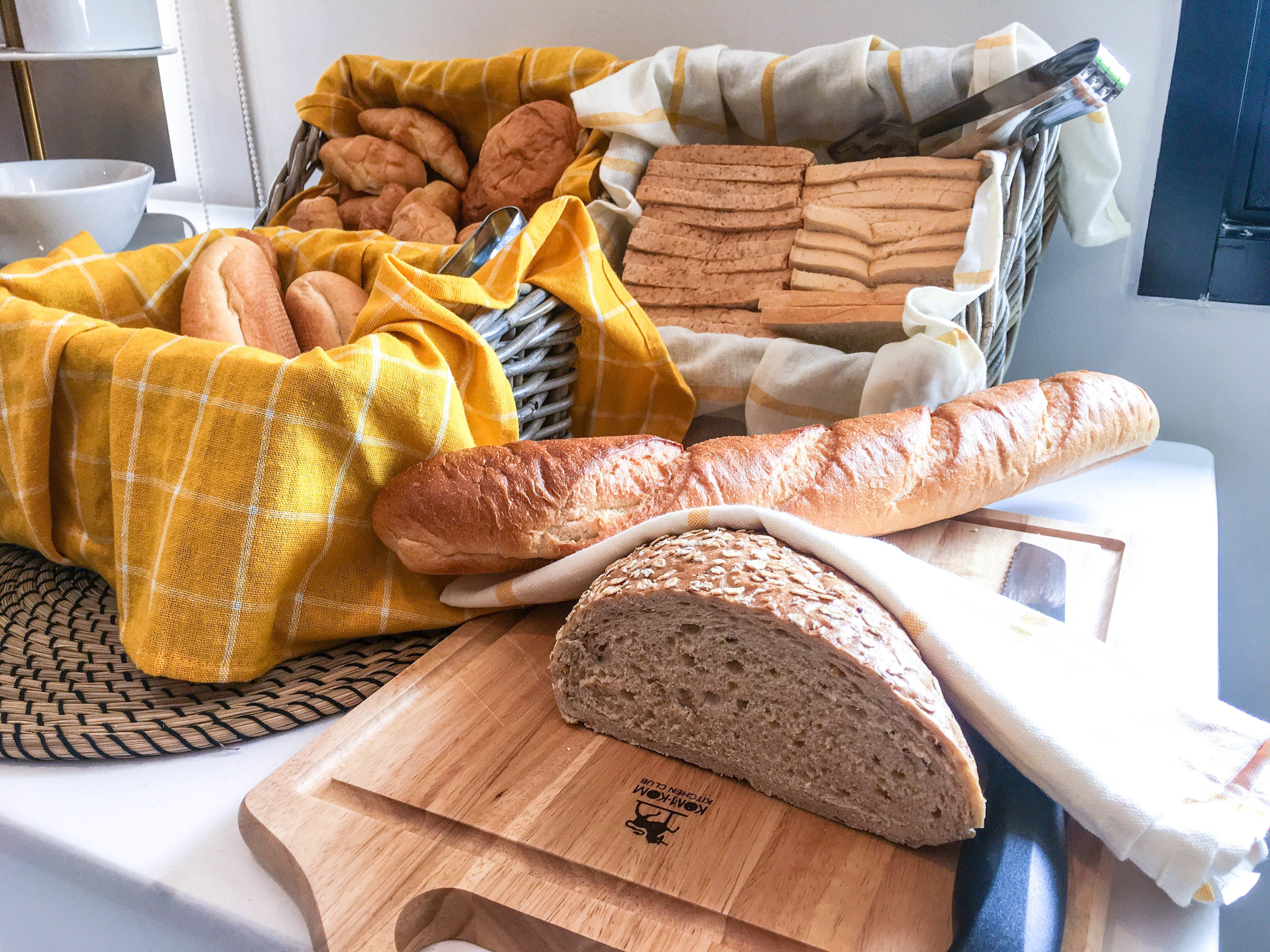 breakfast, lunch, dinner served; local and international cuisine