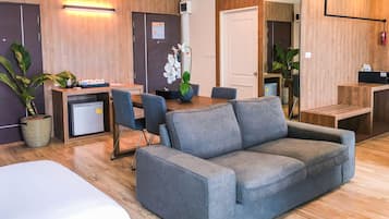 Familienzimmer | Zimmersafe, Schreibtisch, VerdunkelungsvorhÀnge, kostenloses WLAN