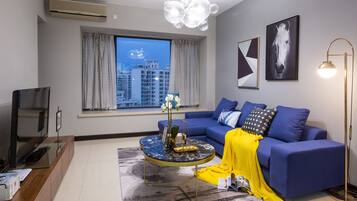 Apartment, 2 Schlafzimmer | Wohnbereich | Flachbildfernseher