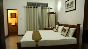 Standard Double Room, 1 Double Bed | WiFi (free) - Yoho Wellington Holiday Home (Kandy)
