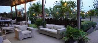 Yeppoon Beachhouse - Hostel