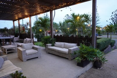 Yeppoon Beachhouse - Hostel