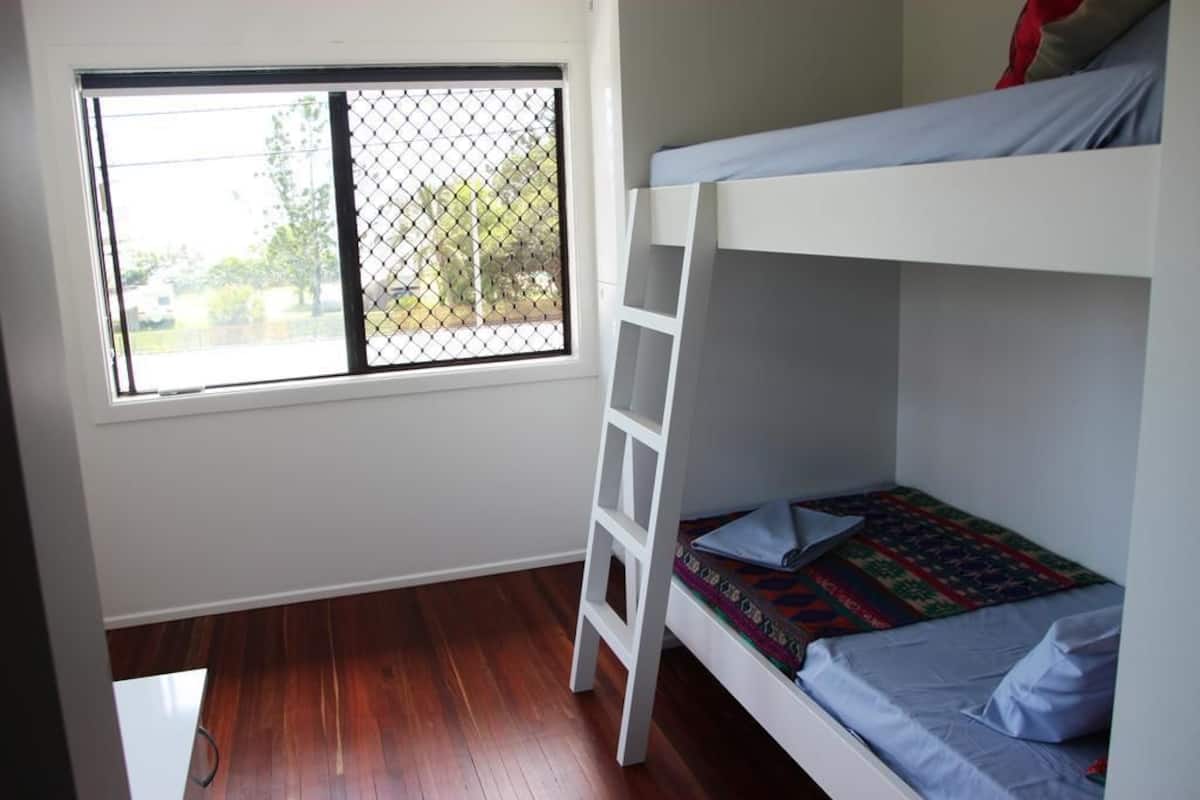 1 Bed in 5 Bed Female Dorm | Memory-foam beds, blackout curtains, soundproofing, free WiFi