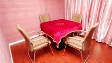 Traditional Room, Non Smoking | Room amenity