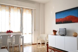 Interior - M146 - Marcelli, bilocale fronte mare con ampio terrazzo (Marcelli)