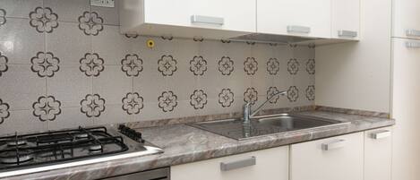 Frigorifero, forno, lavastoviglie