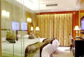 Standard Twin Room, Non Smoking | Desk, blackout drapes, free WiFi