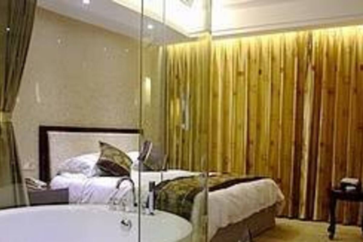 Chambre romantique double, non-fumeur | Bureau, rideaux d’obscurcissement, accès au Wi-Fi (inclus)