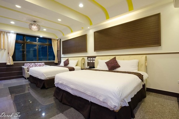 Comfort Quadruple Room | Desk, blackout curtains, soundproofing, free WiFi