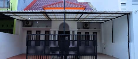 Bagian depan properti