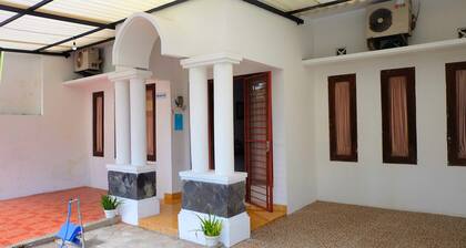 Homestay Jogja dekat Taman Pelangi by Simply Homy