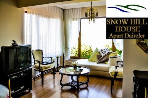 Deluxe Apartment, 2 Bedrooms, Balcony, Lake View (Manolya) | Premium bedding, blackout curtains, soundproofing, free WiFi
