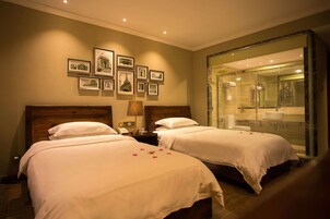 Superior Twin Room | Blackout drapes, free WiFi, bed sheets